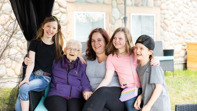 The Power of Connection: How Intergenerational Bonds Enrich Life at Optima Living